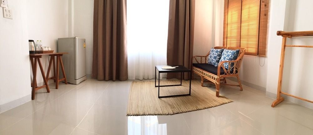 Baan Iyara Hotell Nan Exteriör bild