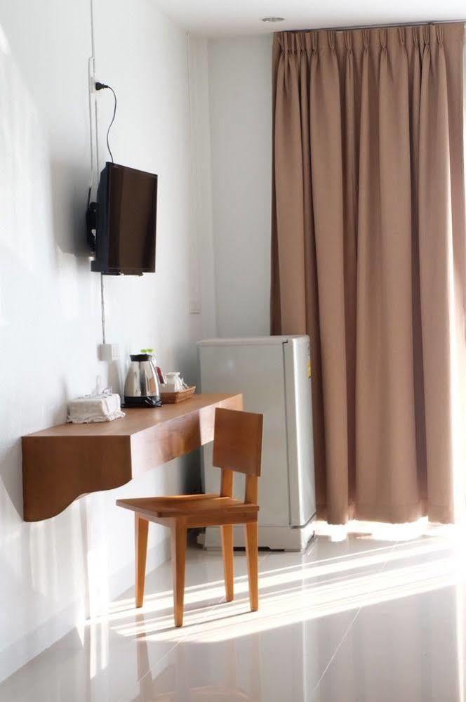 Baan Iyara Hotell Nan Exteriör bild