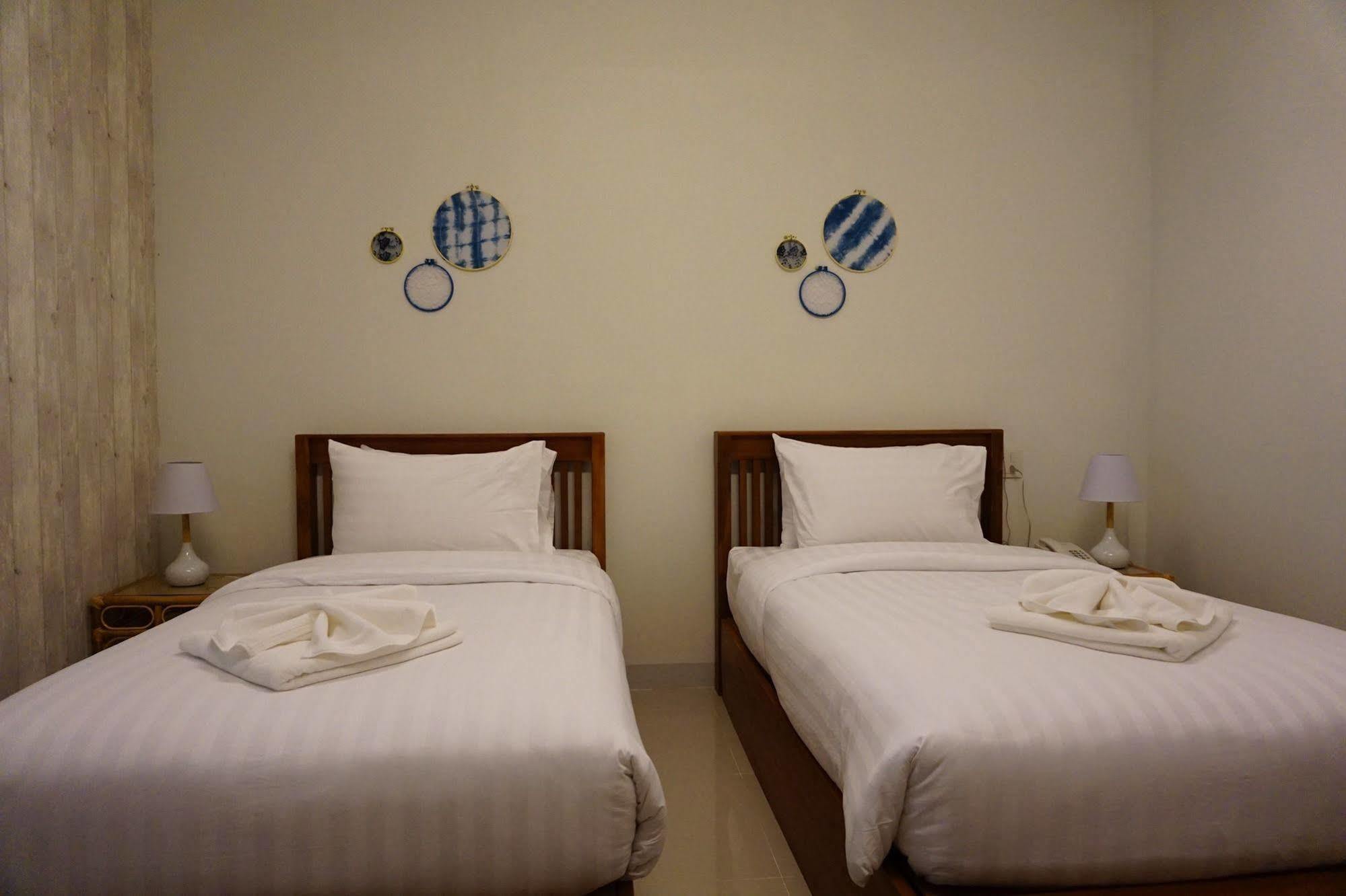 Baan Iyara Hotell Nan Exteriör bild