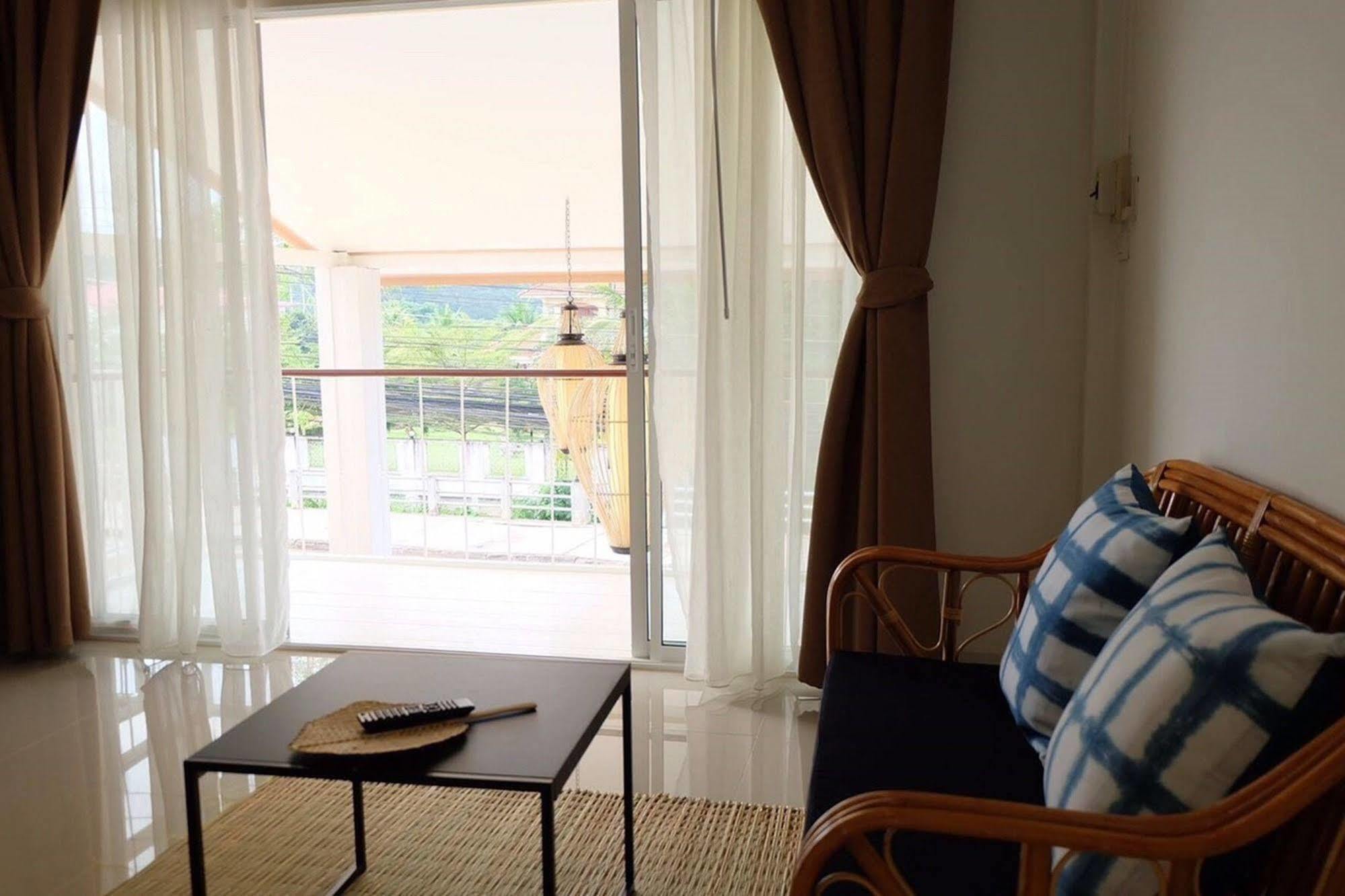 Baan Iyara Hotell Nan Exteriör bild